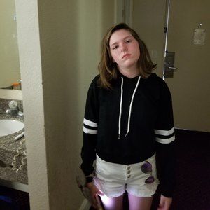 Meet your Posher, Lewis